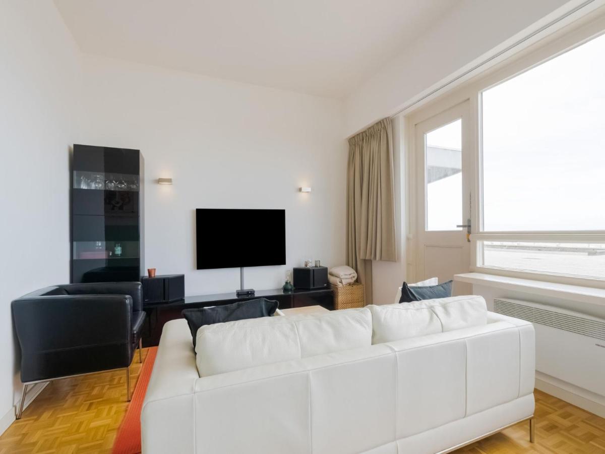 Comfortable Apartment In Oostende With Sea Views Екстериор снимка