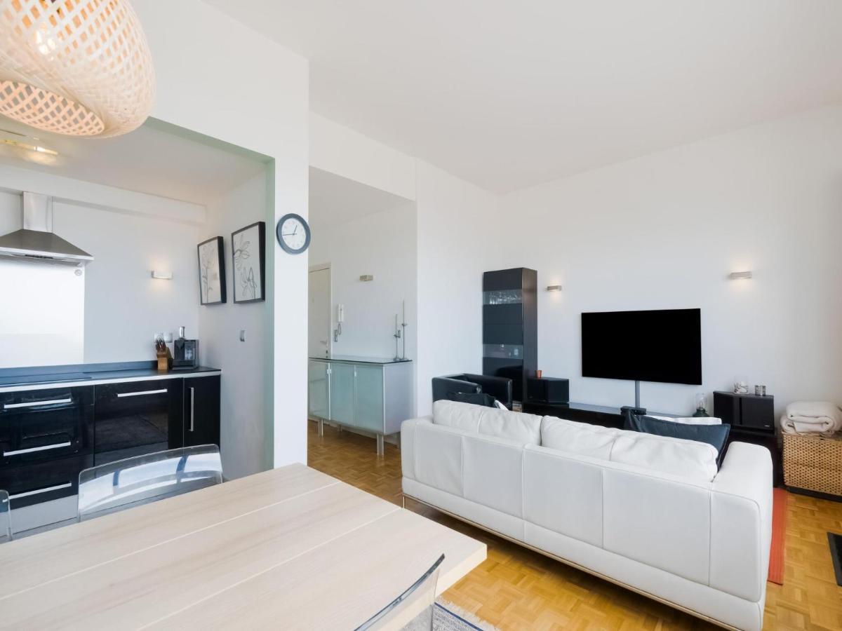 Comfortable Apartment In Oostende With Sea Views Екстериор снимка