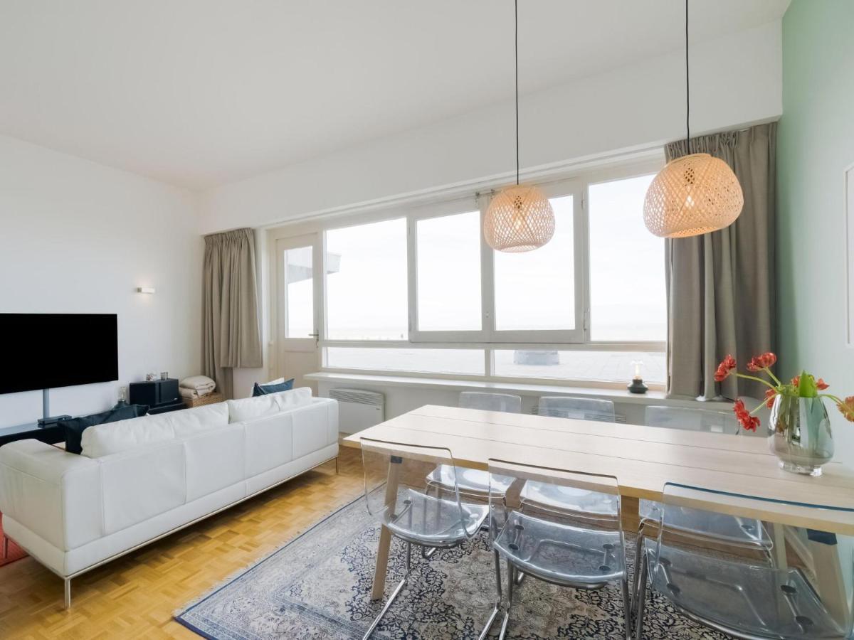 Comfortable Apartment In Oostende With Sea Views Екстериор снимка