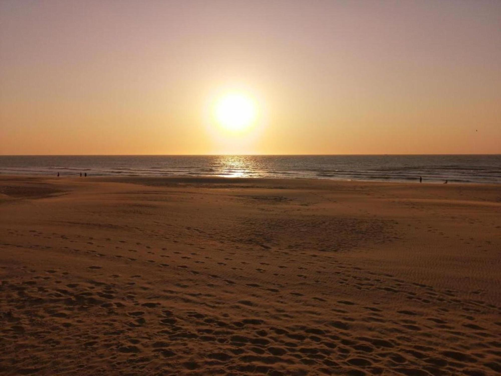 Comfortable Apartment In Oostende With Sea Views Екстериор снимка